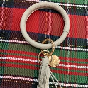 ✨Gray Tassel Key Chain Bangle!!✨